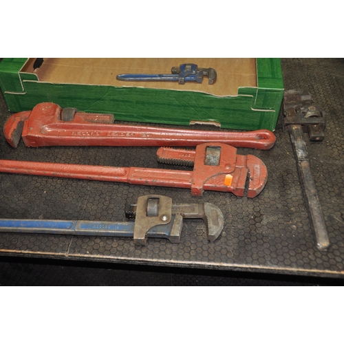 1080 - A TRAY CONTAINING RECORD AND OTHER STILSON PIPE WRENCHES including a Leader 24, a 24, two 18, a 14, ... 