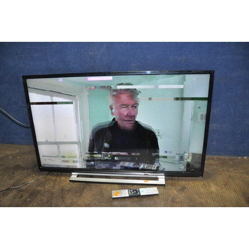 1085 - A TOSHIBA 40L3863DB 40in SMART TV with remote (PAT pass and working)