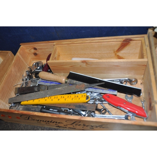 1090 - FOUR WOODEN TRAYS CONTAINING TOOLS including a Woden engineers vice, brace bits, chisels, saws, etc