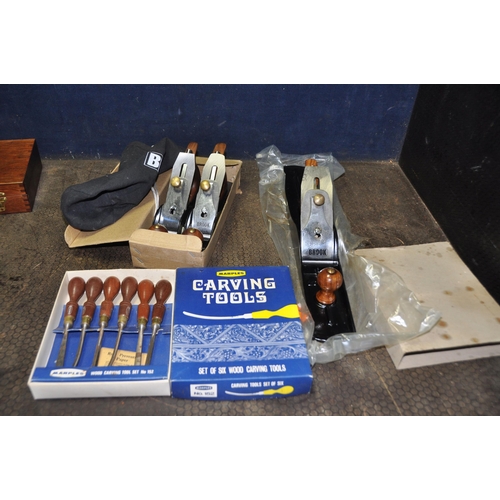 1117 - TWO BROOK No10 WOOD PLANES, a Brook No7 jointing plane (all three brand new and unused) and a boxed ... 