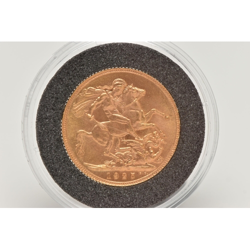 67 - A FULL GOLD SOVEREIGN GEORGE V 1925, possible restrike of the late 40s and 1950s, 22ct, 22.05mm, 7.9... 