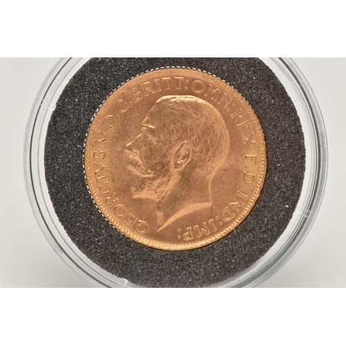 67 - A FULL GOLD SOVEREIGN GEORGE V 1925, possible restrike of the late 40s and 1950s, 22ct, 22.05mm, 7.9... 