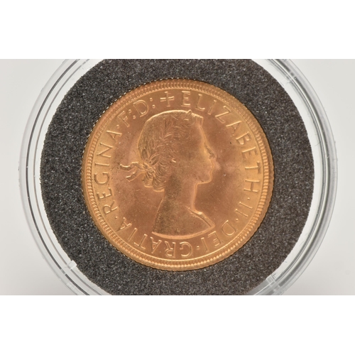 68 - A QUEEN ELIZABETH II FULL GOLD BULLION SOVEREIGN COIN 1967, mintage 5,000,000, .916 fine, 7.98 gram,... 