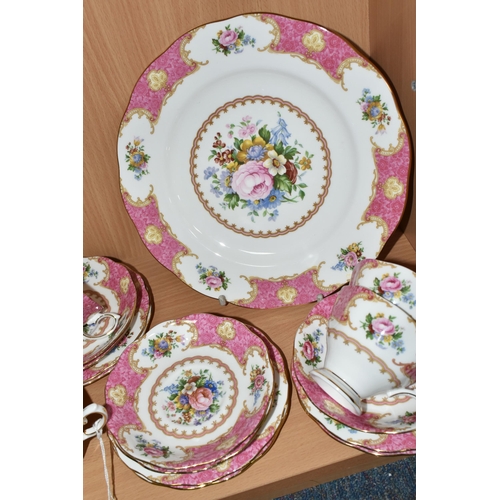 336 - AN EIGHTEEN PIECE ROYAL ALBERT 'LADY CARLYLE' PART TEA SET, comprising a dinner plate, six tea plate... 