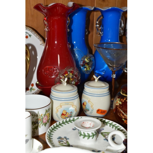 352 - A GROUP OF CERAMICS AND GLASS WARE, to include two Mason's Mandalay planters and a large ginger jar,... 