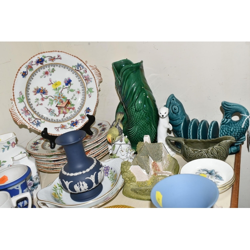 356 - A GROUP OF DECORATIVE CERAMIC ITEMS ETC, to include Coalport 6071 pattern plates and a dish - one pl... 