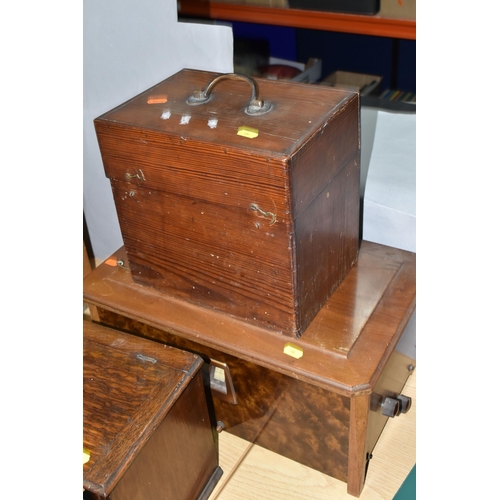 406 - AN OSRAM 'FOUR' NEW MUSIC MAGNET RADIO,  a Marconi radio, one other unmarked radio set and a wooden ... 