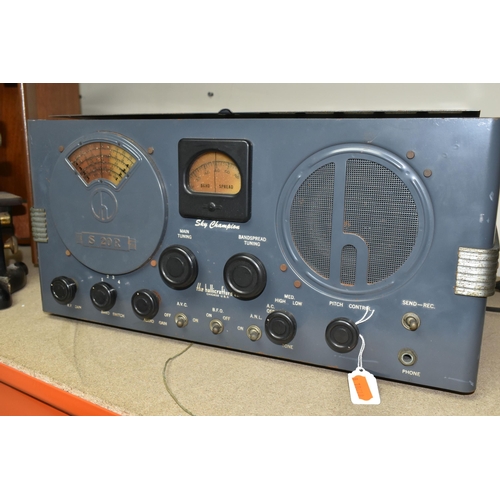 433 - A HALLICRAFTERS S20R SKY CHAMPION RADIO RECEIVER, case marked with surface rust in places, untested