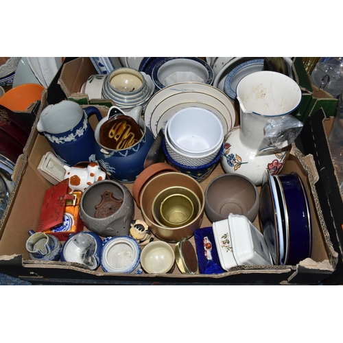 440 - FIVE BOXES AND LOOSE ASSORTED CERAMICS AND GLASS ITEMS, to include a Hornsea slipware dish, slipware... 