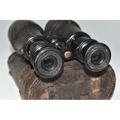 453 - A PAIR OF WW1 BRITISH MILITARY ISSUE BINOCULARS ENGRAVED WITH A BROAD ARROW, also engraved with numb... 