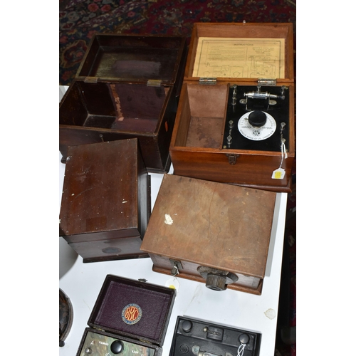 503 - A GROUP OF VINTAGE RADIOS, HORN AND EMPTY BOXES, to include a BBC crystal set marked 'P.O. No 410' a... 