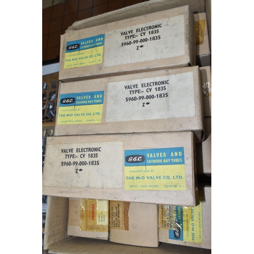 511 - ONE BOX OF BOXED VALVES, to include fifteen 1970's boxed G.E.C electronic valves type CV 1835 (s.d) ... 