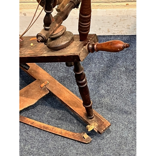 1259 - A VICTORIAN STAINED BEECH SPINNING WHEEL (condition report: leather strap broken to foot pedal, hist... 