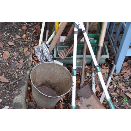 1017 - AN ALUMINIUM STEP LADDER AND A COLLECTION OF GARDEN TOOLS including a galvanised bucket, forks, hors... 