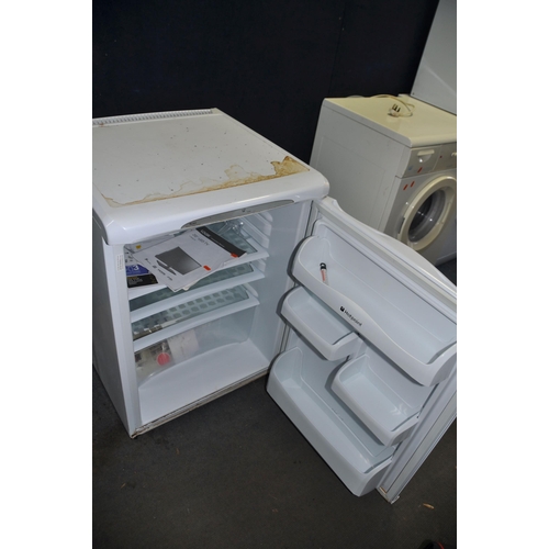 1070 - A HOTPOINT RLA31P UNDER COUNTER FRIDGE width 60cm depth 62cm height 85cm (PAT pass and working at 3 ... 