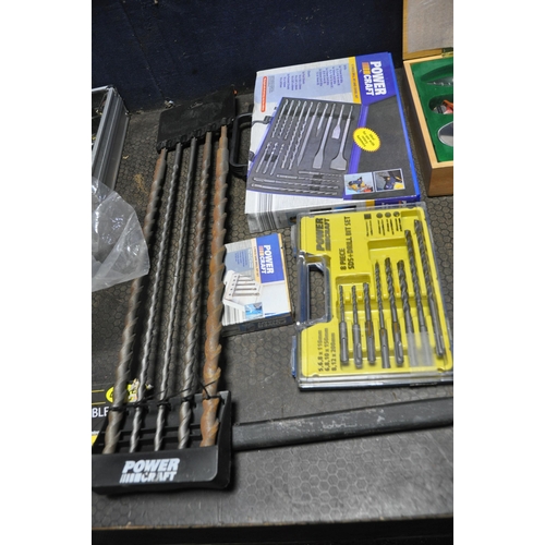 1094 - A TRAY CONTAINING NEW AND UNUSED TOOLS by Workzone, Powercraft, Faithful etc including a breaker bar... 