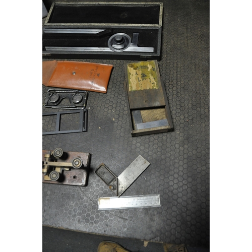 1115 - A TRAY CONTAINING TEST EQUIPMENT, TOOLS AND VINTAGE COLLECTABLES including a Somet angle square in c... 