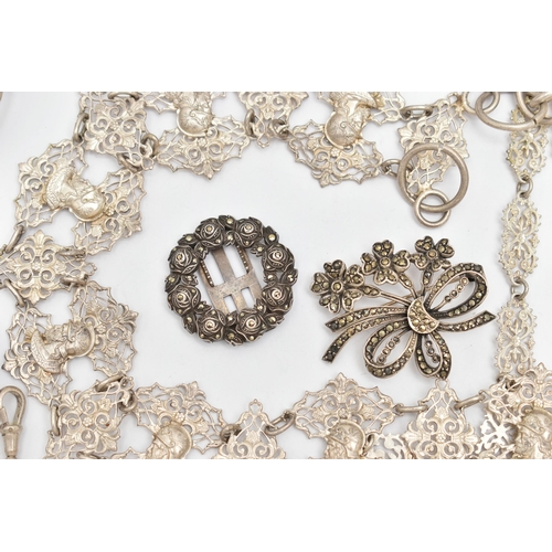 133 - ASSORTED JEWELLERY AND ITEMS, to include a silver sweetheart brooch, hallmarked Birmingham, a silver... 