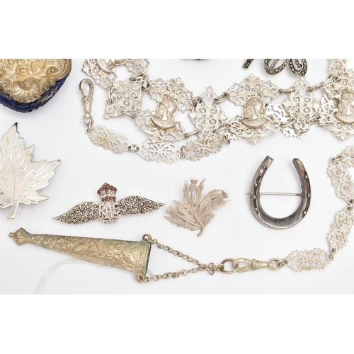 133 - ASSORTED JEWELLERY AND ITEMS, to include a silver sweetheart brooch, hallmarked Birmingham, a silver... 