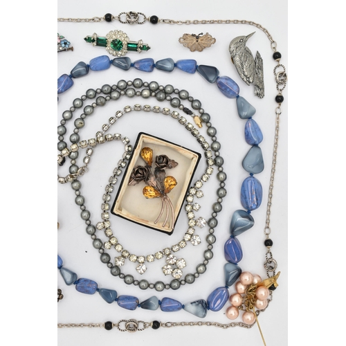 77 - A BAG OF ASSORTED COSTUME JEWELLERY, to include a blue glass bead necklace, a pink bead necklace wit... 