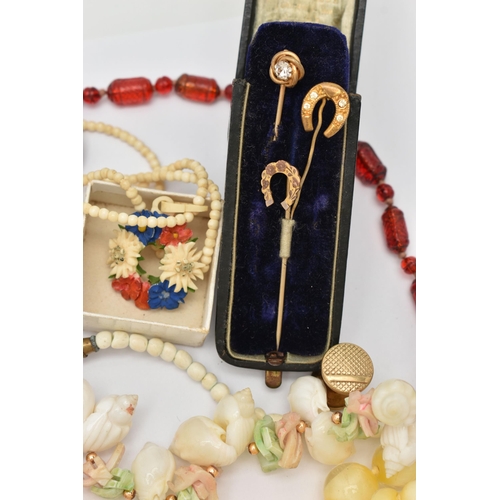 81 - A BAG OF ASSORTED COSTUME JEWELLERY, to include a stick pin box with two horse shoe stick pins and a... 