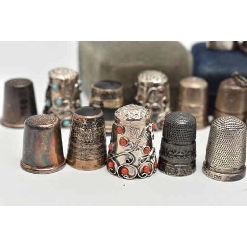 141 - A SELECTION OF SILVER THIMBLES, twenty-two thimbles and a silver tooth fairy trinket box, various de... 