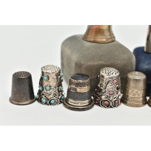 141 - A SELECTION OF SILVER THIMBLES, twenty-two thimbles and a silver tooth fairy trinket box, various de... 