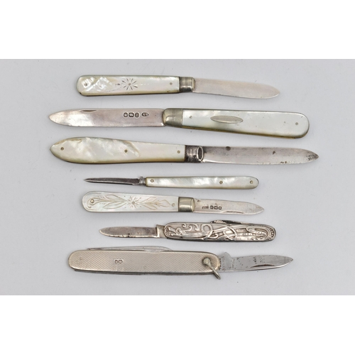 161 - FIVE FRUIT/POCKET KNIVES AND TWO OTHERS, four fitted with silver blades and mother of pearl handles,... 