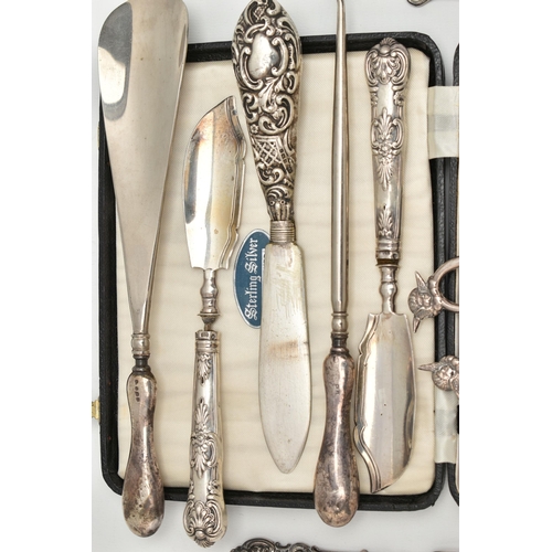 169 - ASSORTED SILVER HANDLED ITEMS, to include a cased set of six tea knives, fitted with Kings pattern s... 