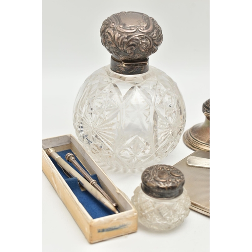 181 - A BOX OF VARIOUS SILVER AND WHITE METAL ITEMS, to include a round glass scent bottle fitted with a h... 