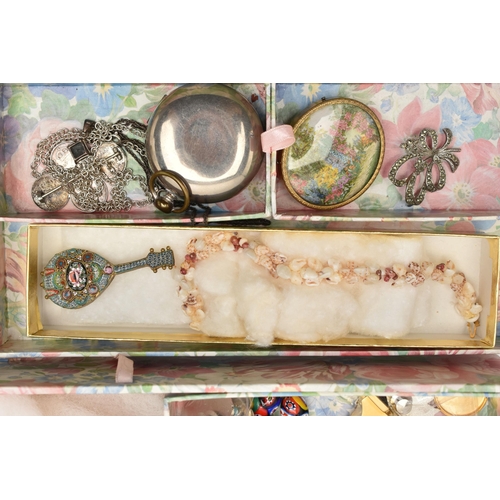 184 - A BOX OF ASSORTED JEWELLERY, to include a white metal chain, white metal coin brooch, a white metal ... 