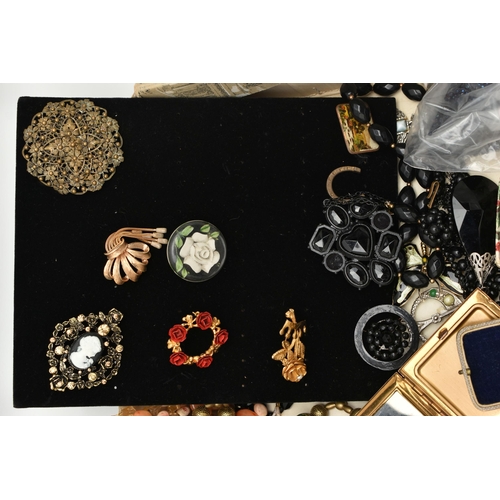 188 - A BOX OF ASSORTED COSTUME JEWELLERY AND ITEMS, to include a black suede display stand with attached ... 