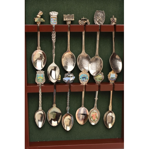 206 - A BOX OF ASSORTED TEASPOONS AND CASES, to include six wooden display cases, displaying and assortmen... 