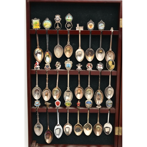 206 - A BOX OF ASSORTED TEASPOONS AND CASES, to include six wooden display cases, displaying and assortmen... 