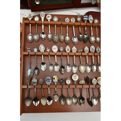 206 - A BOX OF ASSORTED TEASPOONS AND CASES, to include six wooden display cases, displaying and assortmen... 