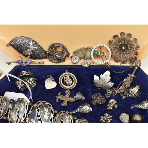 215 - A SELECTION OF SILVER AND WHITE METAL JEWELLERY, to include a Siam bracelet, brooch and pair of earr... 