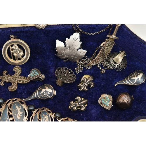 215 - A SELECTION OF SILVER AND WHITE METAL JEWELLERY, to include a Siam bracelet, brooch and pair of earr... 