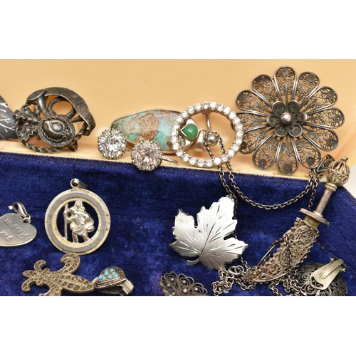 215 - A SELECTION OF SILVER AND WHITE METAL JEWELLERY, to include a Siam bracelet, brooch and pair of earr... 