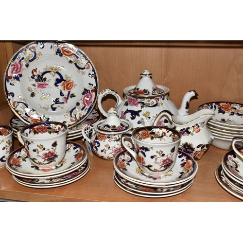 384 - A THIRTY EIGHT PIECE MASON'S MANDALAY DINNER SERVICE, to include a teapot (spout chipped), a cream j... 