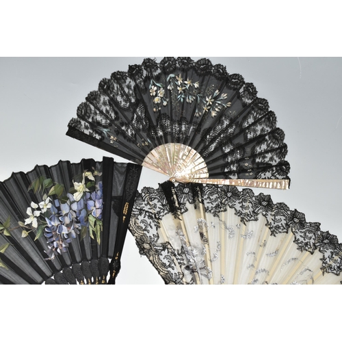 392 - THREE FOLDING FANS, comprising a boxed mother of pearl and black lace fan, with painted flowers and ... 