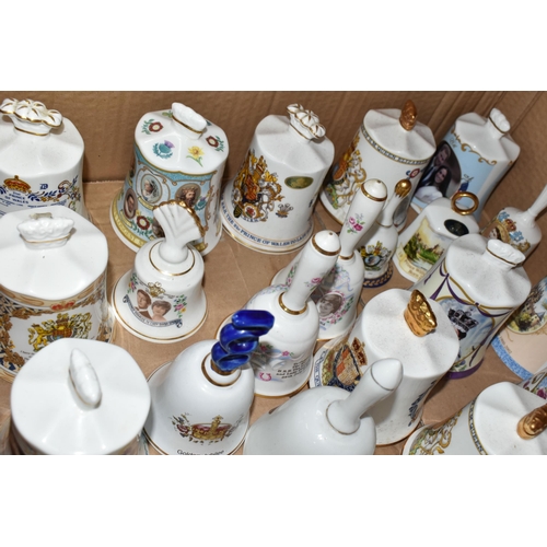 434 - THREE BOXES AND LOOSE ROYAL COMMEMORATIVE ORNAMENTS AND GIFT WARES, to include boxed Peter Jones cer... 