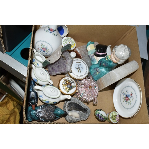 489 - FOUR BOXES OF CERAMICS AND STUDIO POTTERY, to include two blue and white Wade 'Rington's' tea caddie... 