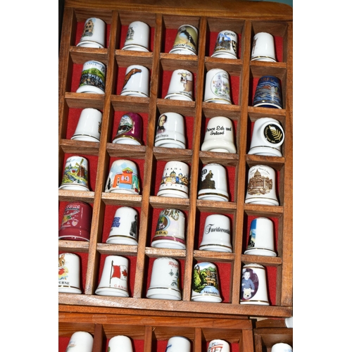 506 - SEVERAL HUNDRED ASSORTED COLLECTORS THIMBLES, to include birds, horses, dogs and tourist themes, bra... 