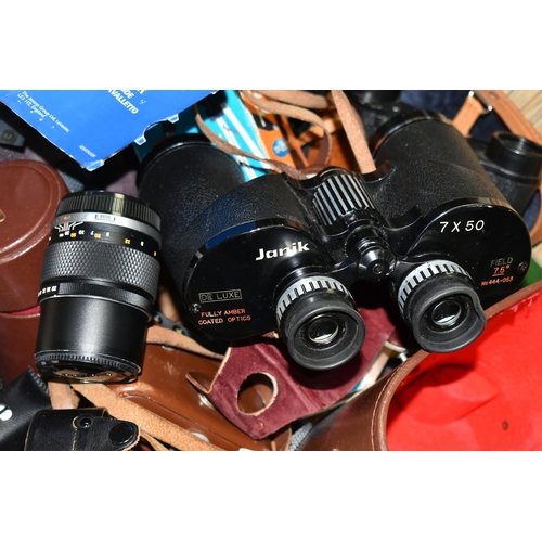 526 - VINTAGE PHOTOGRAPHIC EQUIPMENT AND BINOCULARS ETC, to include an Olympus OM101 power zoom SLR camera... 