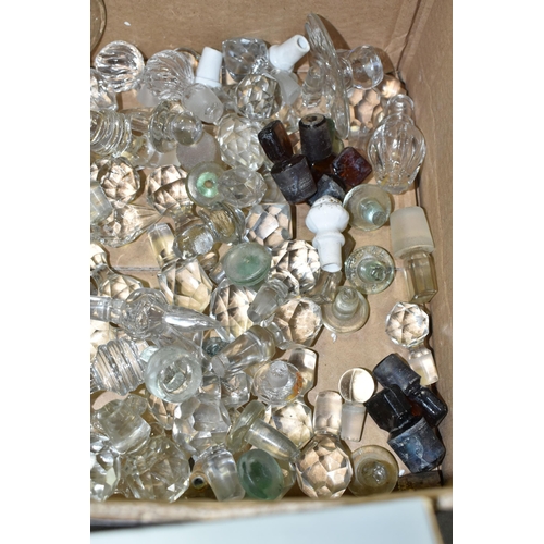 532 - A BOX AND LOOSE GLASS STOPPERS, POSTCARDS AND CERAMICS, to include a collection of crystal, glass an... 