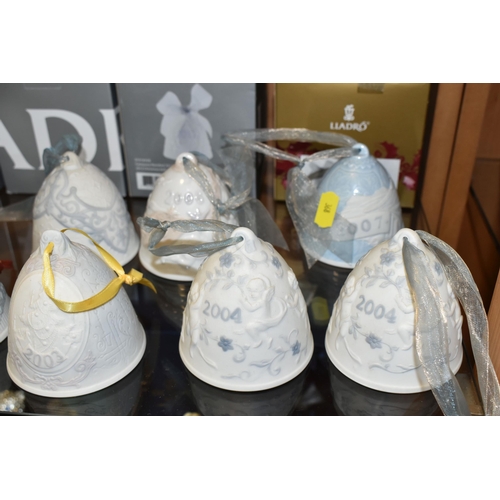 368 - THIRTEEN DECORATIVE LLADRO BELLS, comprising year bell 2001-2007 (2x 2004) and 2011-2013 together wi... 