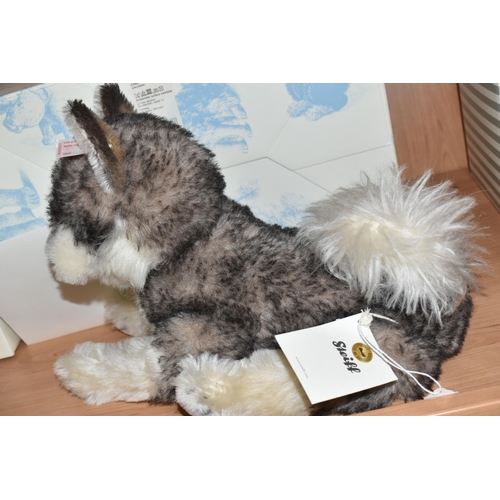 436 - A BOXED LIMITED EDITION STEIFF 'BOBBY HUSKY MASTERPIECE', with grey and white alpaca and cotton 'fur... 