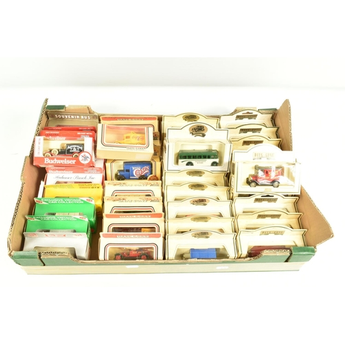 105 - A QUANTITY OF ASSORTED BOXED MODERN DIECAST VEHICLES, Lledo 'Days Gone', Oxford Diecast and Corgi Ca... 