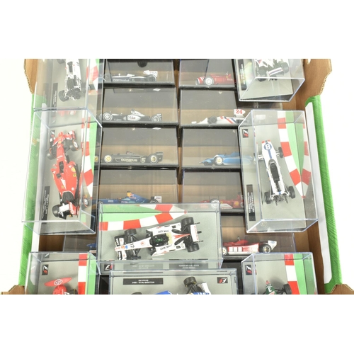 70 - TWO TRAYS OF DISPLAYED FORMULA 1 CARS AND MATCHING FORMULA 1 THE CAR COLLECTION MAGAZINES, a complet... 