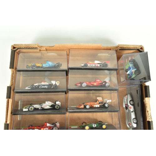 70 - TWO TRAYS OF DISPLAYED FORMULA 1 CARS AND MATCHING FORMULA 1 THE CAR COLLECTION MAGAZINES, a complet... 